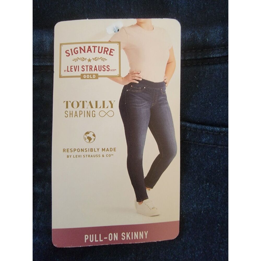 nwt Signature by Levi Strauss Totally Shaping Pull-On Skinny Jeans 8 Short 8S